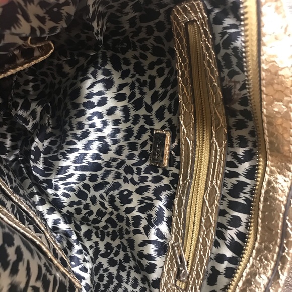 GUESS NWOT Shimmery Handbag - Picture 3 of 7